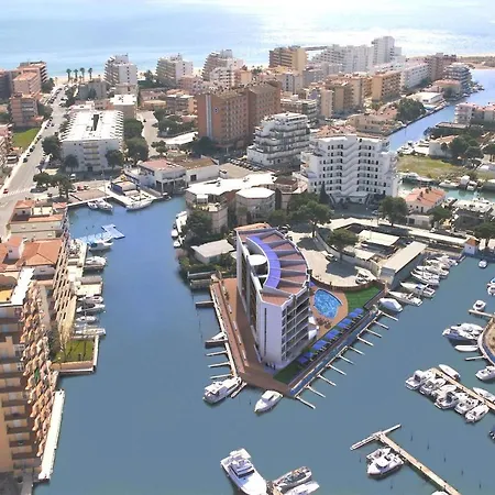 A - Port Trebol Avec Piscine Et Parking Prive Apartment Roses
